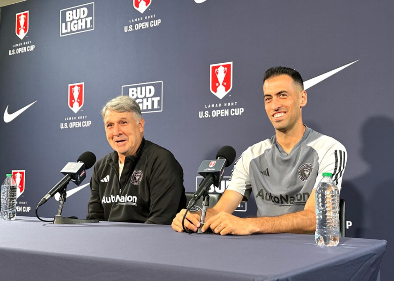 Gerardo 'Tata' Martino y Sergio Busquets | Foto: W Radio / David Gómez Llinás