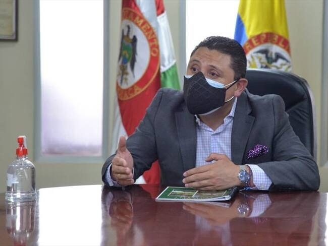 El alcalde Alejandro Fúneme, dijo que se han hecho visitas a 170 establecimientos comerciales, de los cuales se han cerrado 40 por no cumplir con los protocolos. . Foto: Alcaldía de Tunja