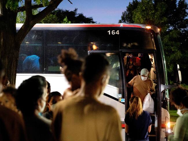 Migrants de Venezuela en Texas. Foto: STEFANI REYNOLDS/AFP via Getty Images
