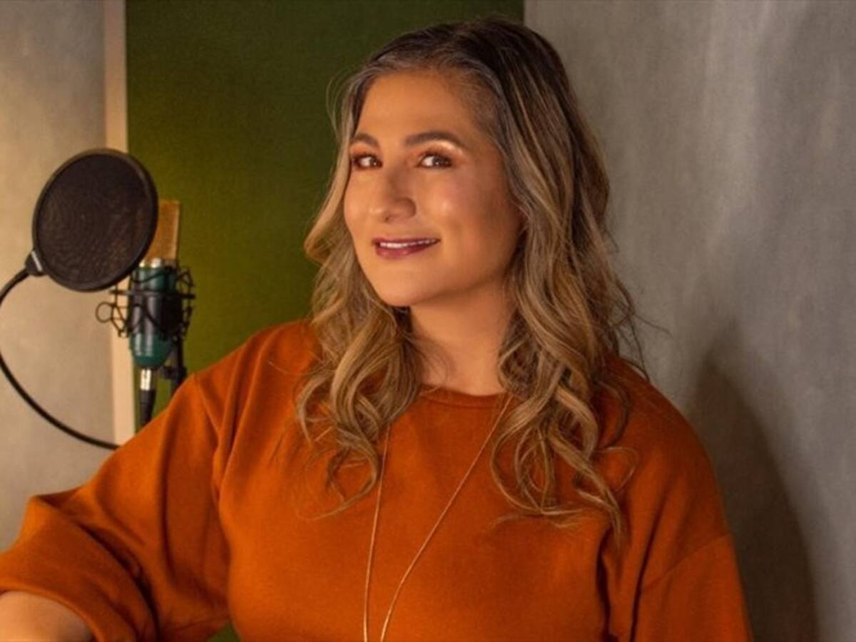 Adriana Serna, exponente de la locución colombiana que hizo el doblaje de Oprah Winfrey