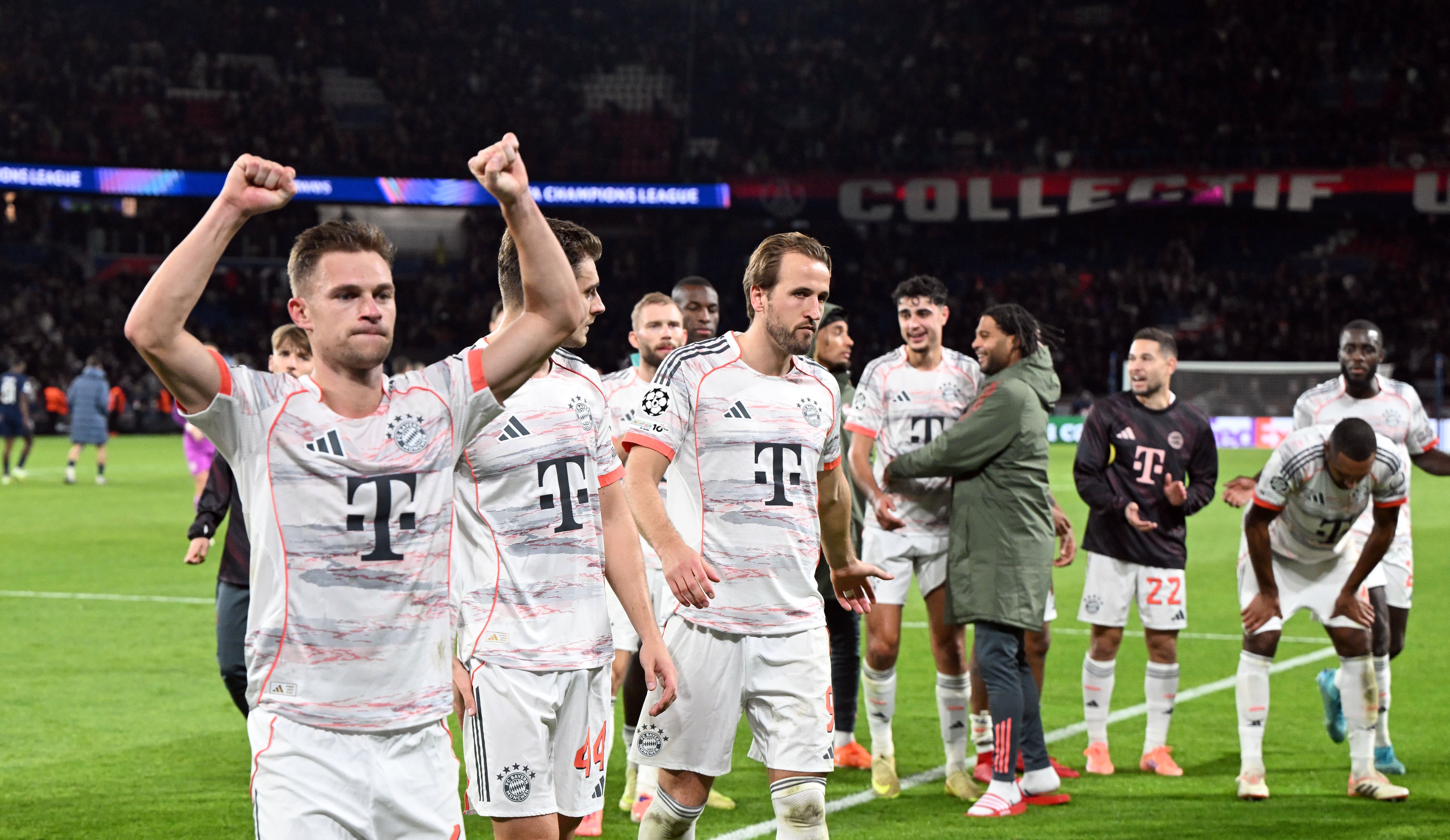 Jugadores del Bayern Múnich celebran tras ganar al PSG. FOTO. Federico Gambarini/Getty Images