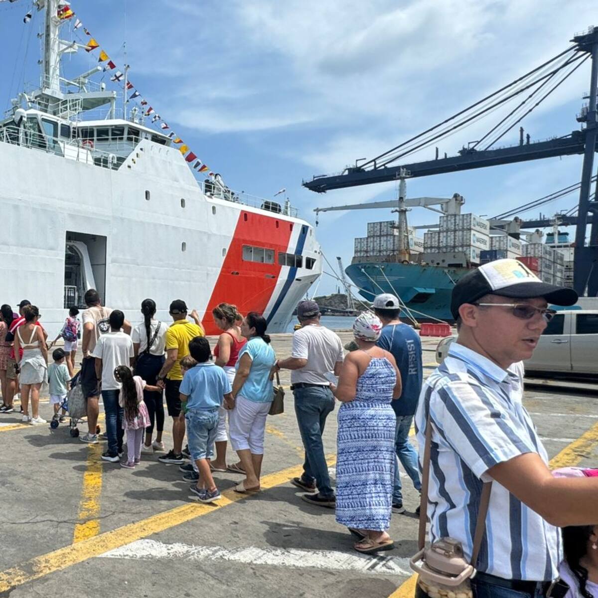 Más de 5 mil personas visitaron el buque ARC ‘Simón Bolívar’ en Santa Marta
