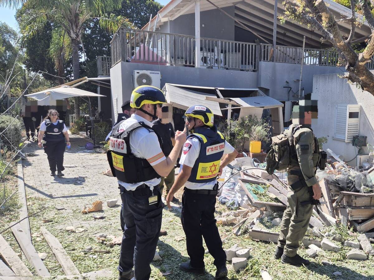 Dos muertos en el norte de Israel tras el lanzamiento de 20 cohetes desde Líbano