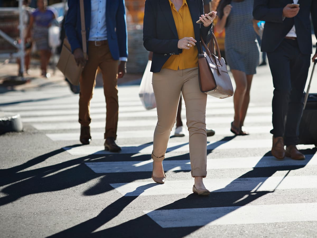 Quién tiene prioridad en la vía: ¿peatones o conductores? Esto dice la Secretaría de Movilidad