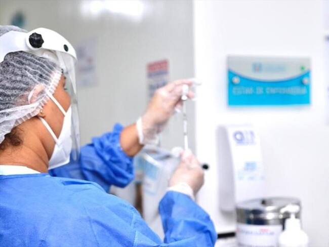 Denuncian ‘colados’ en la lista de vacunación contra la COVID-19 en el Magdalena. Foto: Alcaldía de Santa Marta