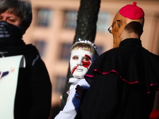 Foto de protestas en rechazo a casos de pederastia en la Iglesia católica en Europa. Foto: Getty Images/NurPhoto
