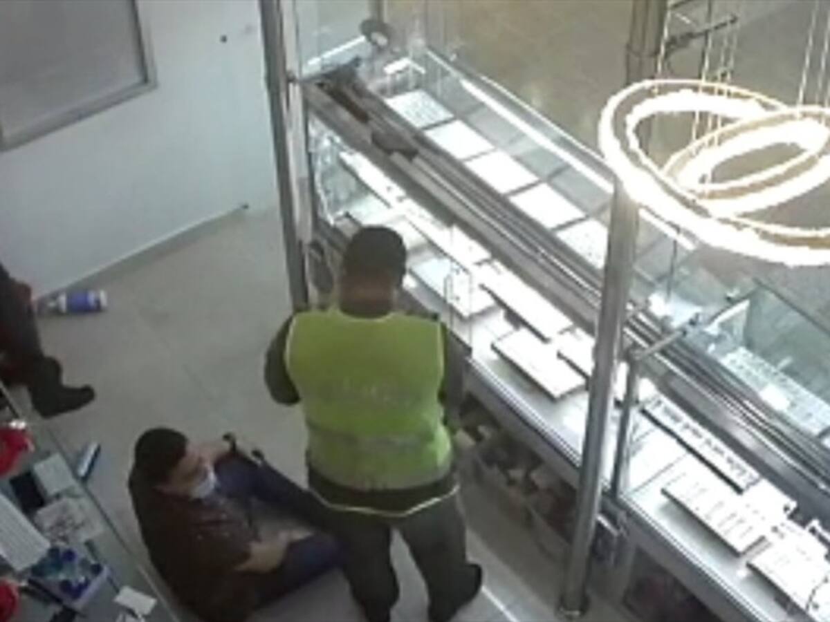 Hurtan joyería al interior del Centro Comercial El Prado en Barranquilla