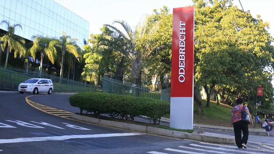 En enero de 2017, el entonces senador Iván Duque le envió una carta al superintendente Pablo Felipe Robledo para que investigara una violación del régimen de competencia por parte de Odebrecht. Foto: Getty Images