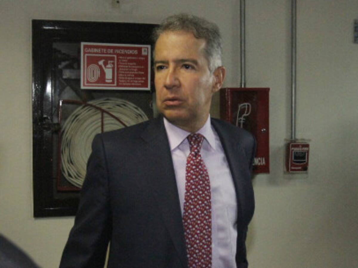 Exfiscal Mario Iguarán pide investigación contra directivas de Viva Air