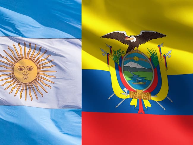 Banderas de Argentina y Ecuador. Foto: Getty Images
