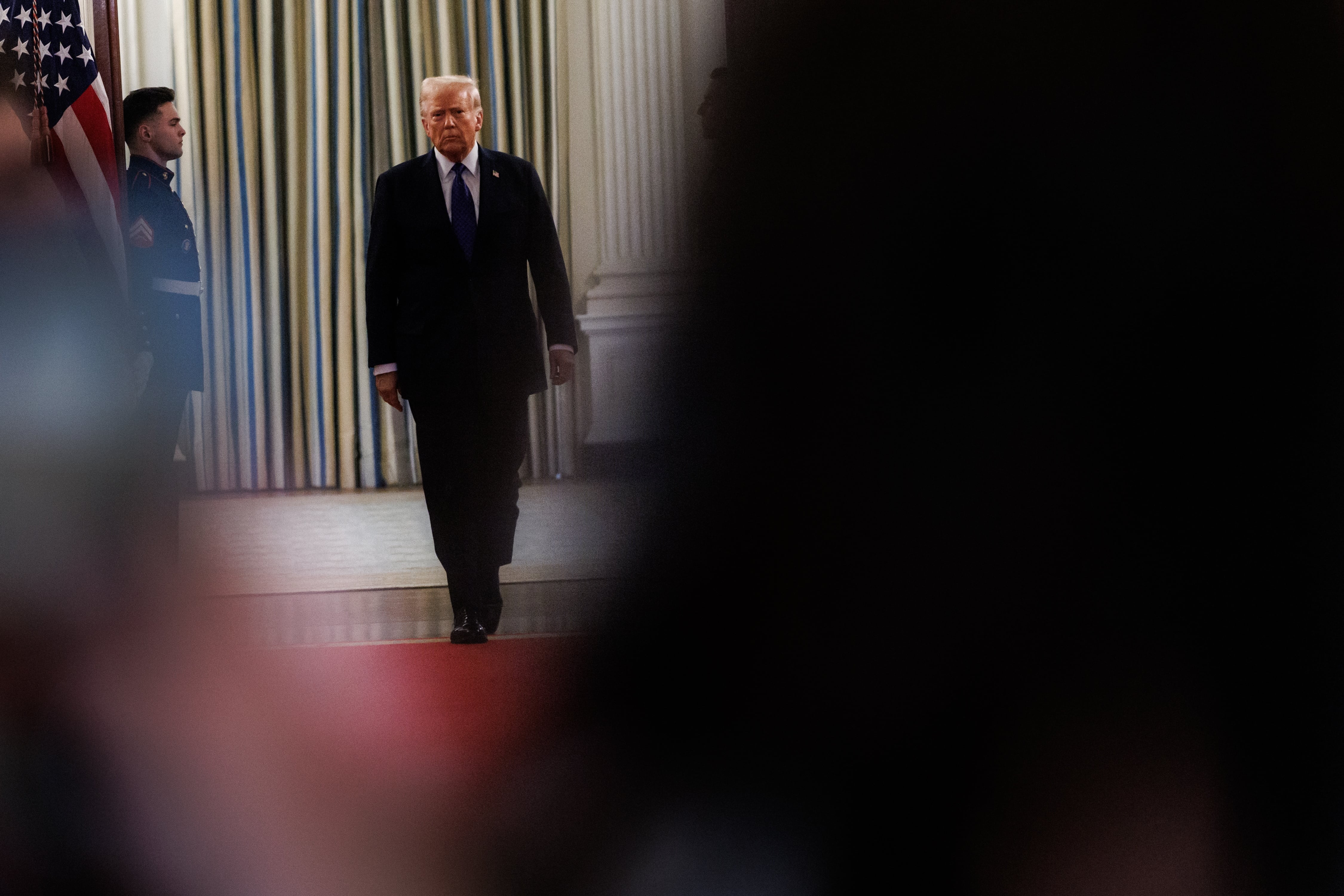 Donald Trump en el acto de la firma de la ley. FOTO: EFE/EPA/SAMUEL CORUM / POOL