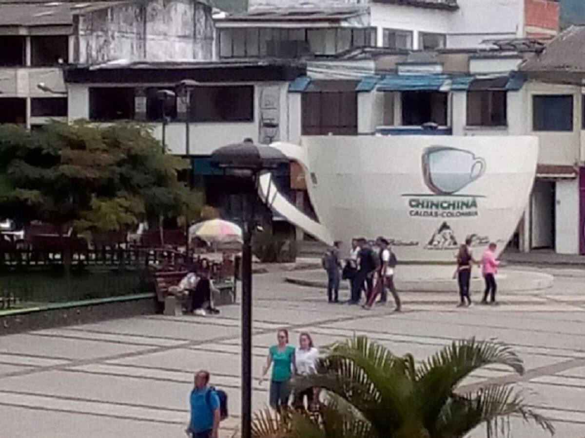 Polémica en Caldas por periodista que atacó y cuestionó la forma de vestir de las mujeres