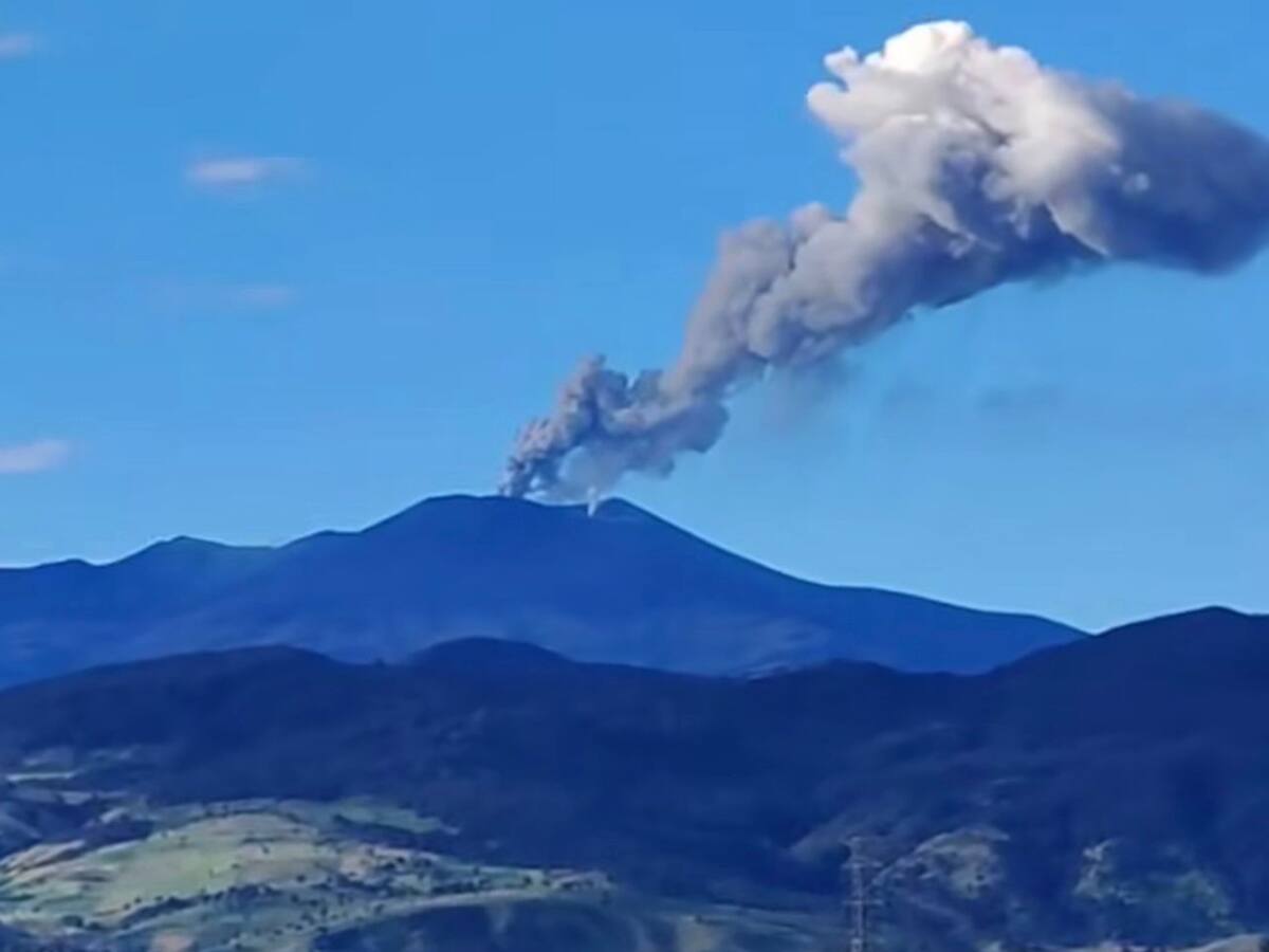 Alerta naranja por el volcán Puracé en Cauca: incrementó su actividad