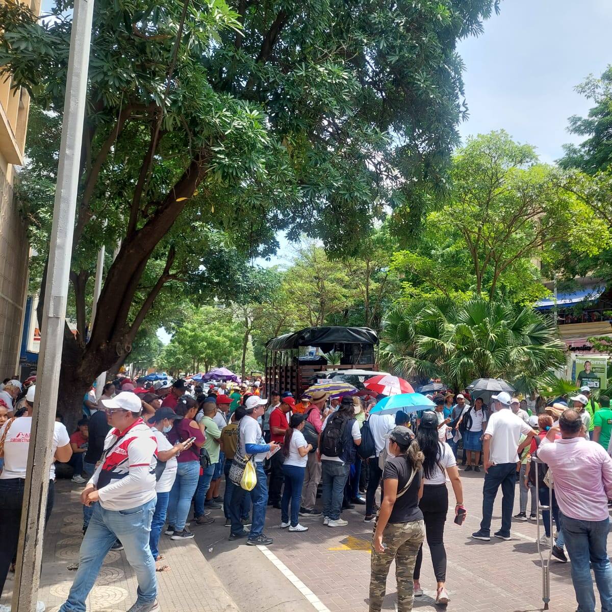 Docentes del Atlántico se manifestaron pacíficamente en Barranquilla