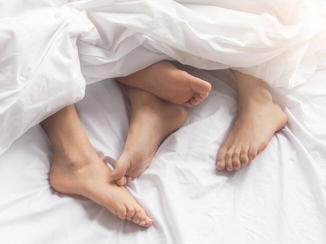 Periodista se grabó teniendo sexo durante una entrevista en un club swinger