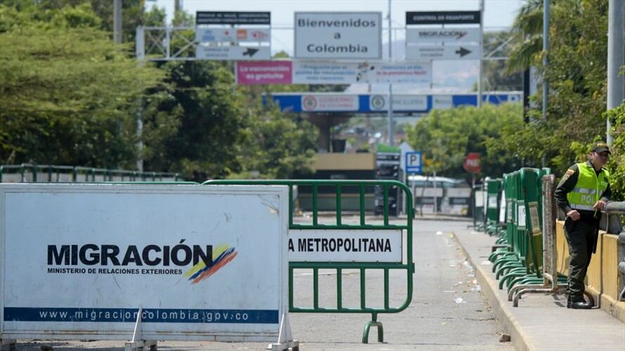 El sector educativo está preparando la logística y los protocolos de bioseguridad para activar el corredor estudiantil en la frontera con Venezuela.. Foto: RAUL ARBOLEDA/AFP via Getty Images