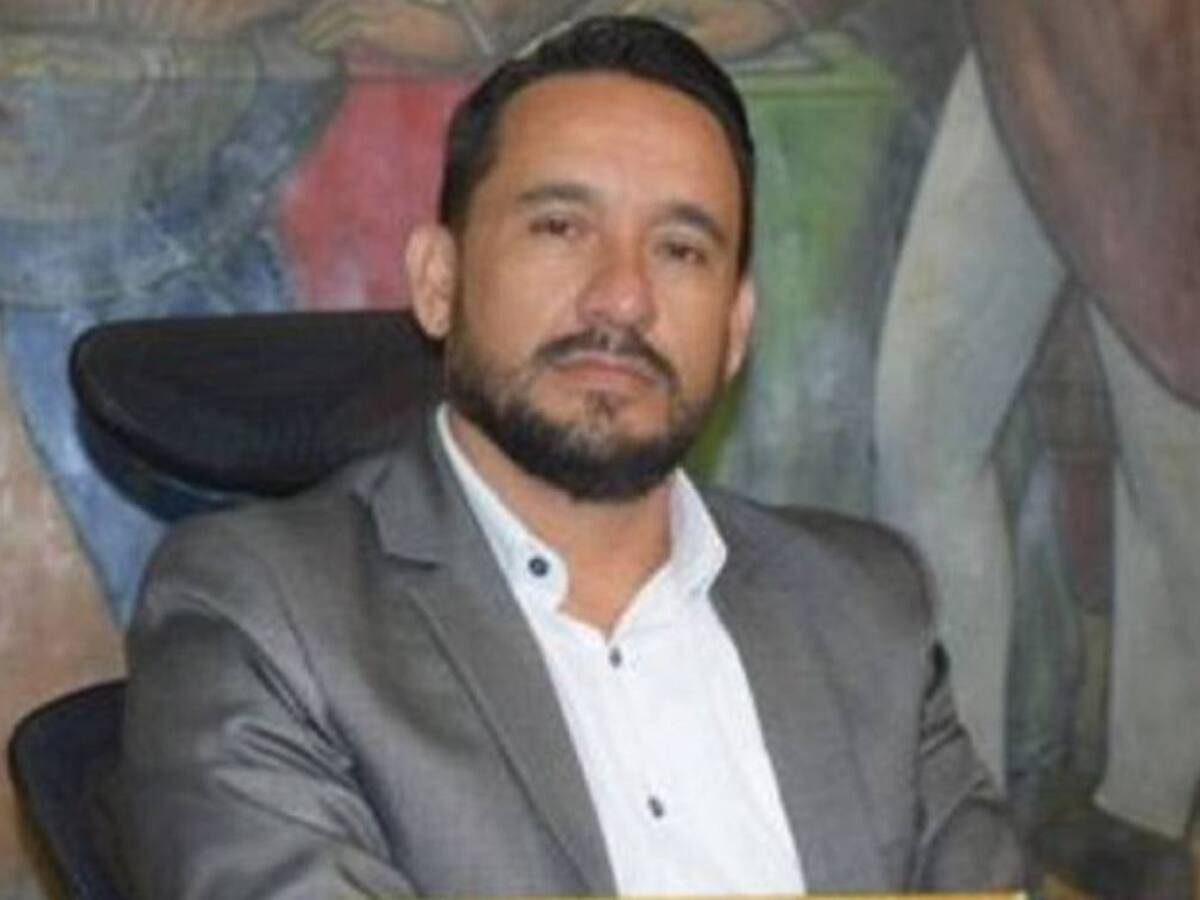 Concejal dice que no puede madrugar porque “sufre de sueño”, ¿era sarcasmo?