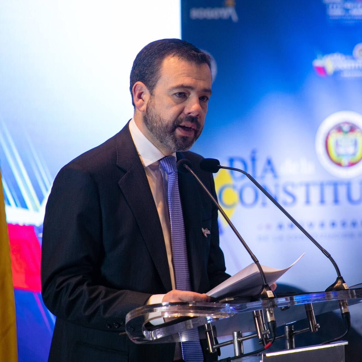 El llamado de Galán a respetar las instituciones y la Constitución: hay que gobernar con límites