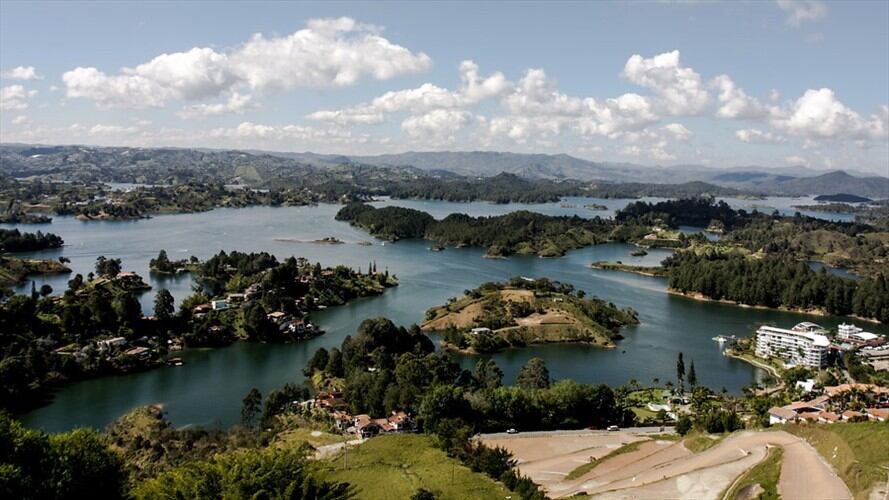 La angustiosa búsqueda de Kevin Porras que se ahogó en el embalse de Guatapé. Foto: Colprensa - Diego Pineda