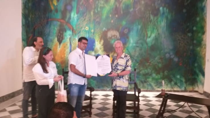 Michael Douglas recibe estatuilla especial del Festival Internacional de Cine de Cartagena de Indias. Foto: Antonio Canchila