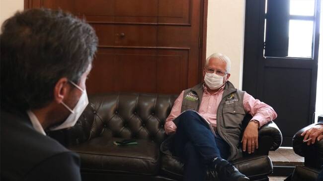 El alcalde de Popayán se reunió con delegados de Blumont para hablar de la problemática . Foto: Alcaldía de Popayán