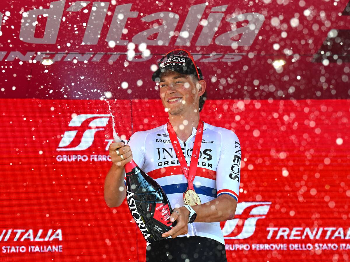 Josh Tarling ganó la ‘crono’ del Giro de Italia y Roglic se colocó líder en la general