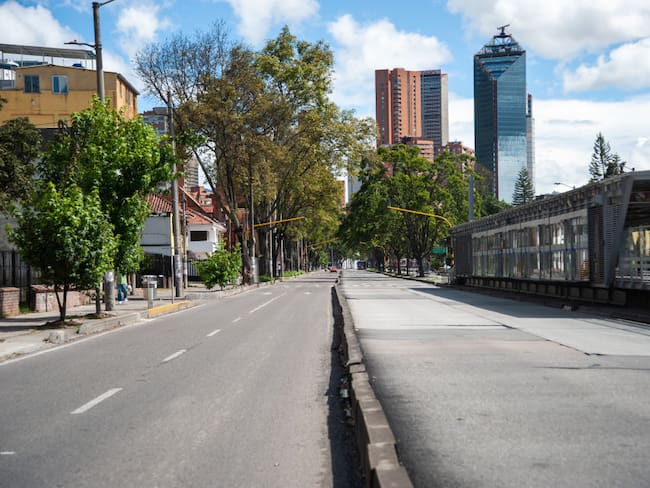 Avenida Caracas con Transmilenio. (Photo by Sebastian Barros/NurPhoto via Getty Images)