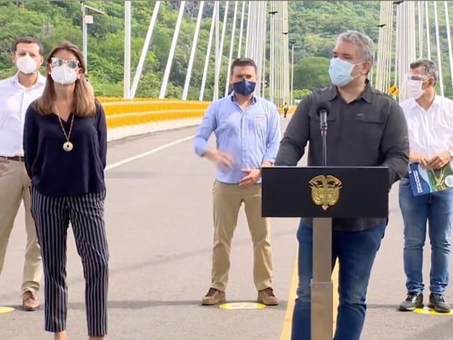 Desde Honda, Tolima, el mandatario entregó el primer proyecto de cuarta generación.. Foto: Cortesía Presidencia