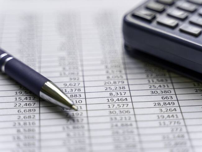 Orlando Valbuena, Director de Impuestos de Bogotá explicó qué deben tener en cuenta los ciudadanos al momento de pagar.. Foto: Getty Images