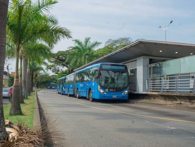 Ospina no reveló como su administración y Metrocali pagarán los más de 80 mil millones de pesos que les adeudan a los concesionarios. Foto: Twitter, @METROCALI