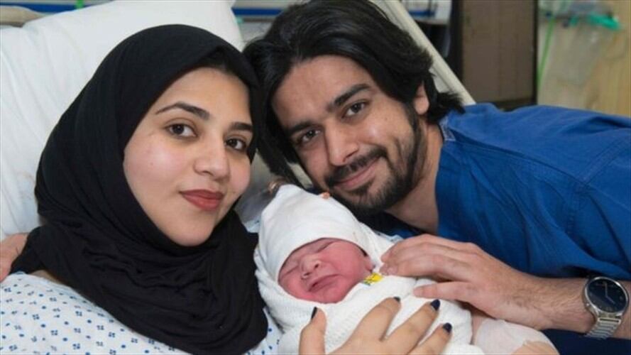 Moaza fue sometida a quimioterapia de pequeña y a un trasplanta de médula a causa de un desorden sanguíneo hereditario llamado beta-talasemia. Foto: BBC Mundo.