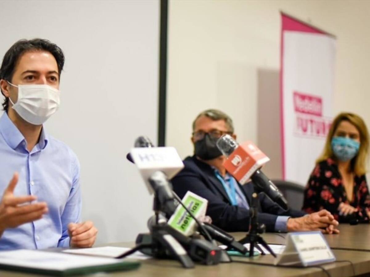 Un paciente no se fijará en nacionalidad del médico: Daniel Quintero sobre médicos cubanos