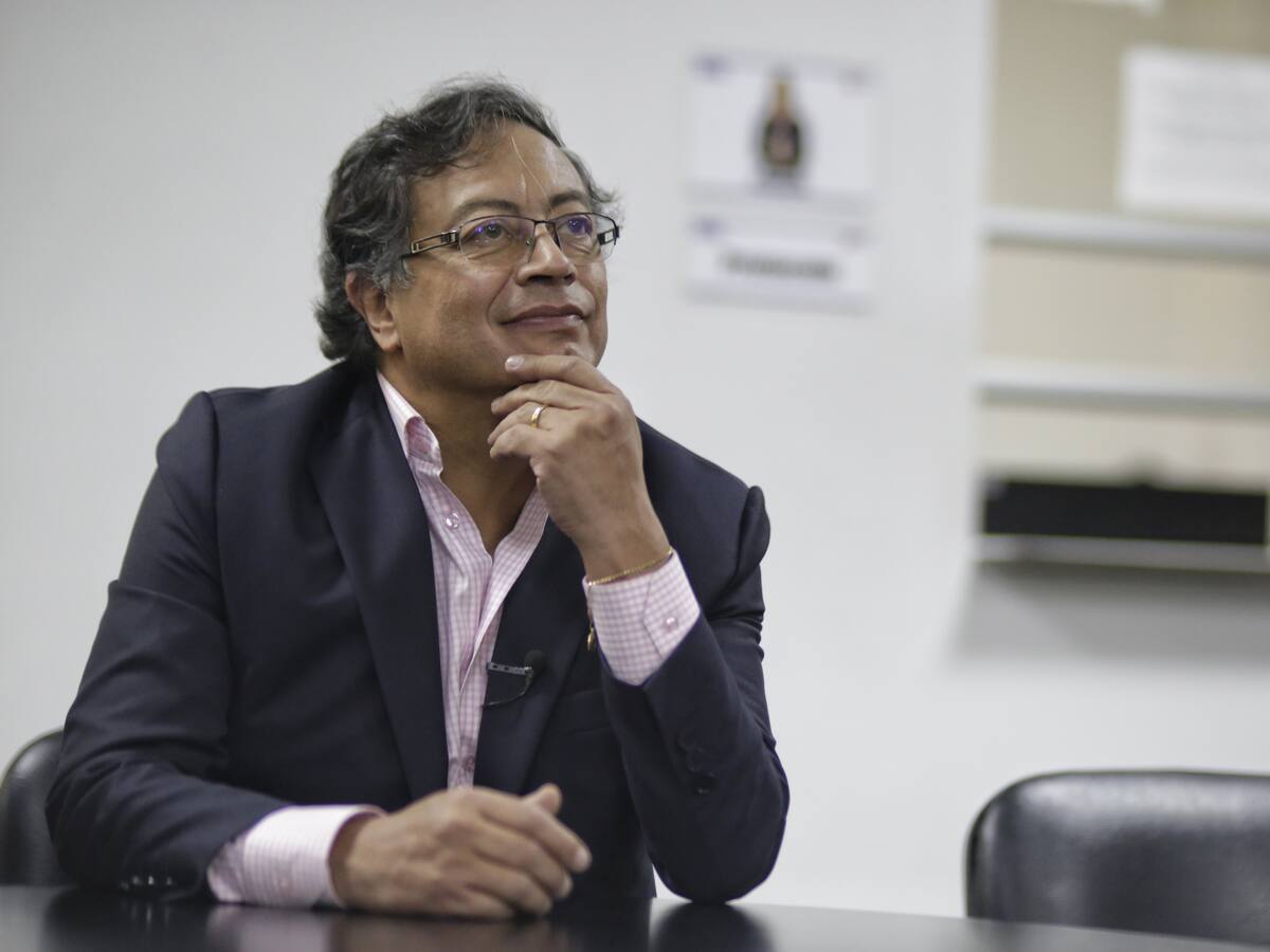 Al Oído: sí, se llama Gustavo Petro y es nuestro presidente