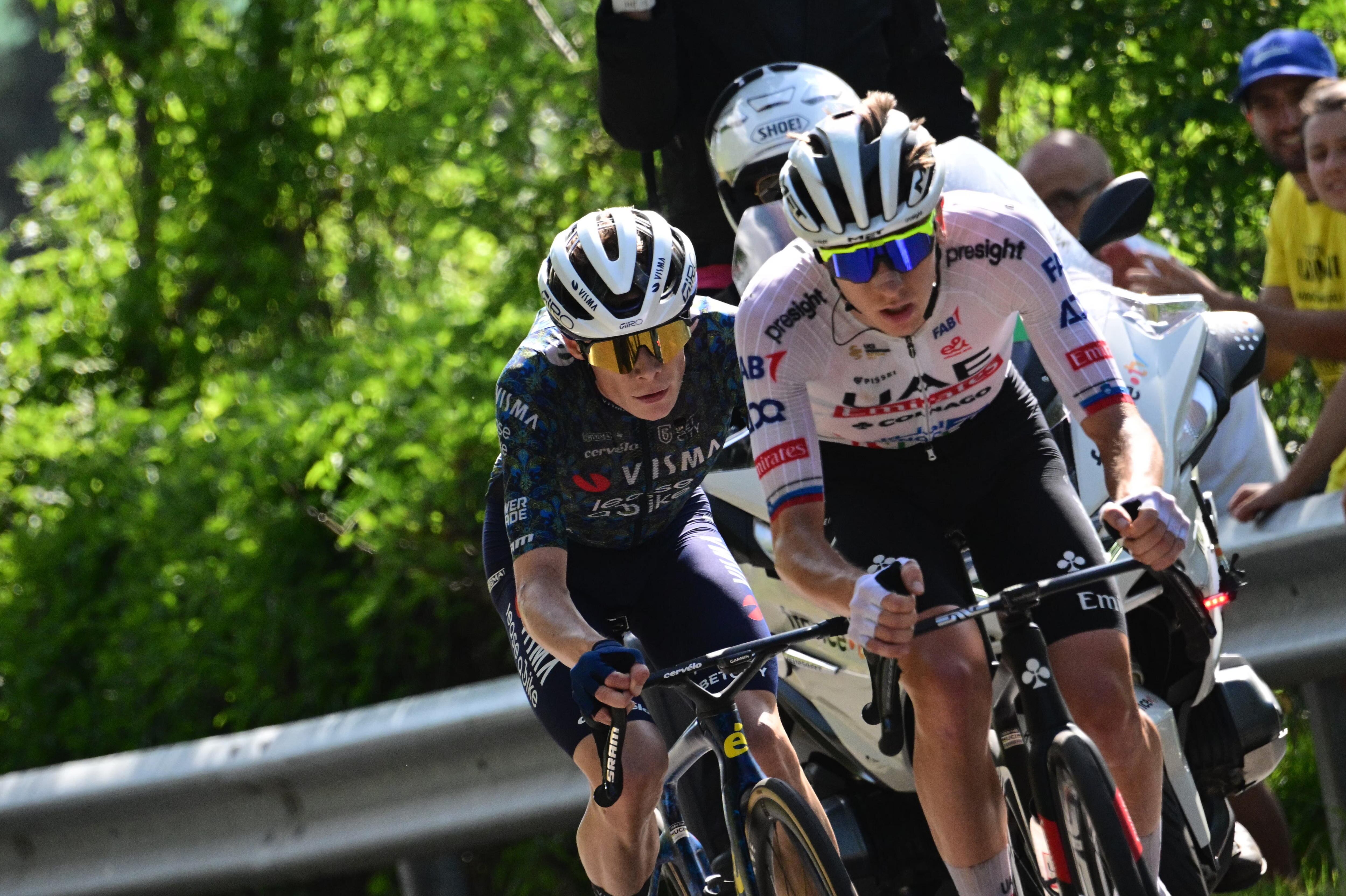 Bologna (Italy), 30/06/2024.- Slovenian rider Tadej Pogacar (R) of UAE Team Emirates and Danish rider Jonas Vingegaard of Team Visma Lease a Bike in action during the second stage of the 2024 Tour de France cycling race over 199km from Cesenatico to Bologna, Italy, 30 June 2024. (Ciclismo, Francia, Italia, Eslovenia) EFE/EPA/BERNARD PAPON / POOL