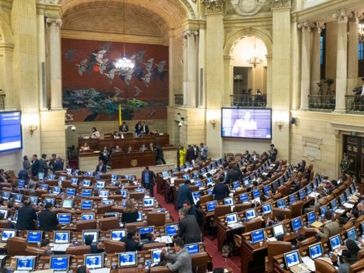 Proponen recortar equipos de trabajo de los congresistas