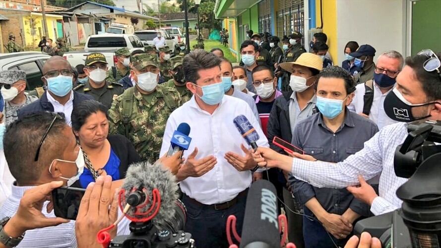 Mindefensa anuncia $200 millones de recompensa por homicidas de gobernadora indígena en Cauca. Foto: Mindefensa