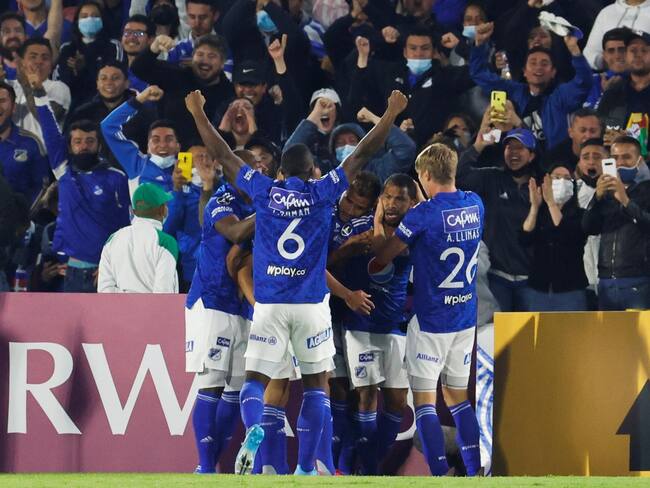Jugadores de Millonarios celebrando gol ante Fluminense por Copa Libertadores