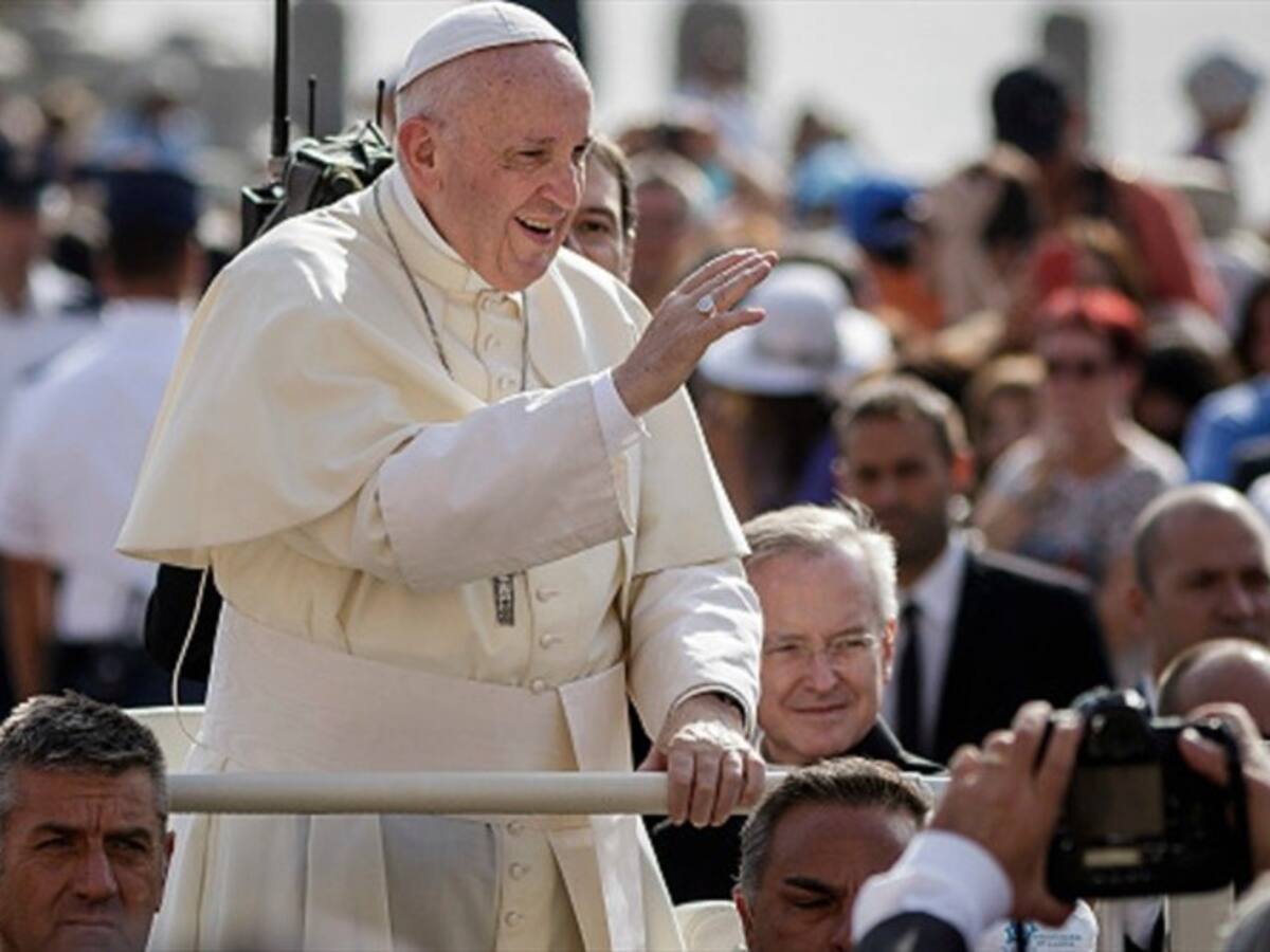 Júbilo en el Congreso por llegada del papa Francisco a Colombia