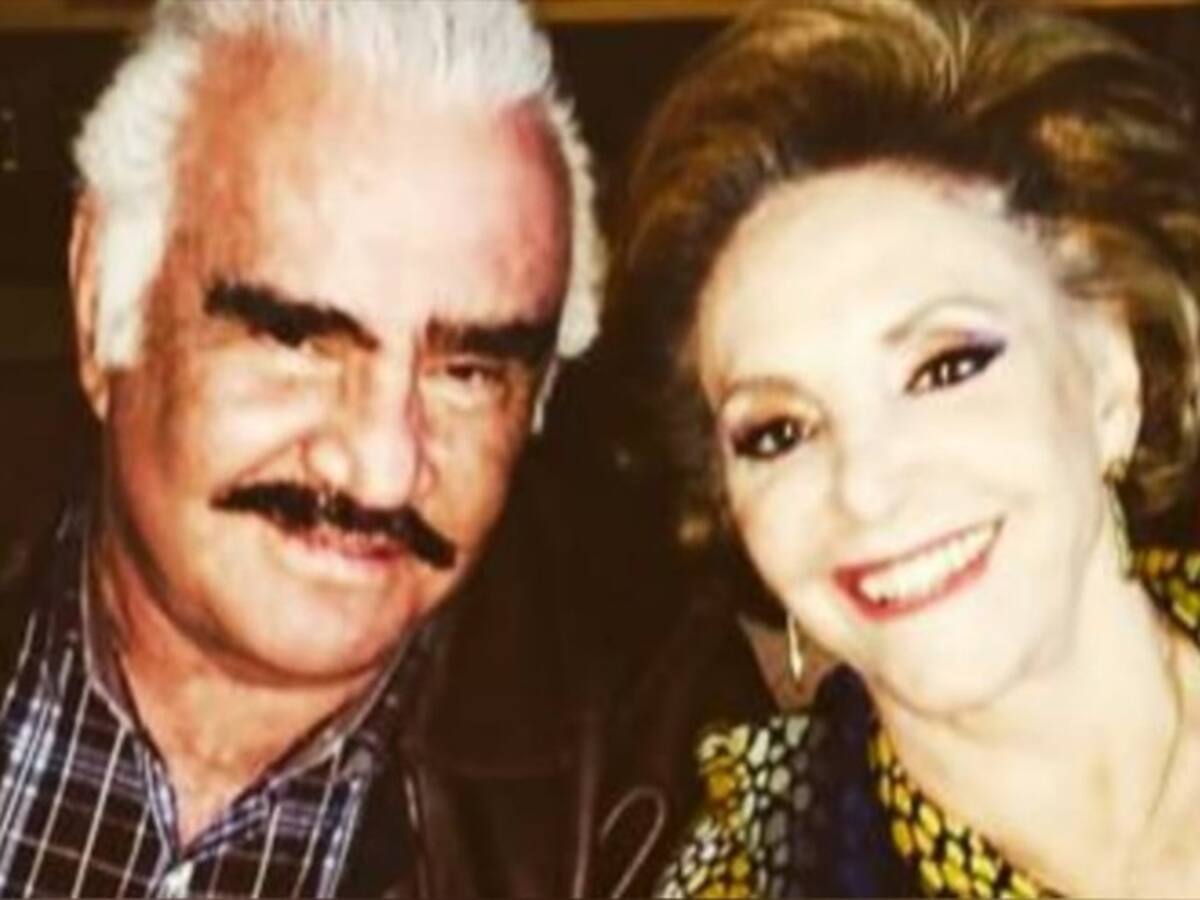 Esposa de Vicente Fernández necesitaría apoyo psicológico según parte médico