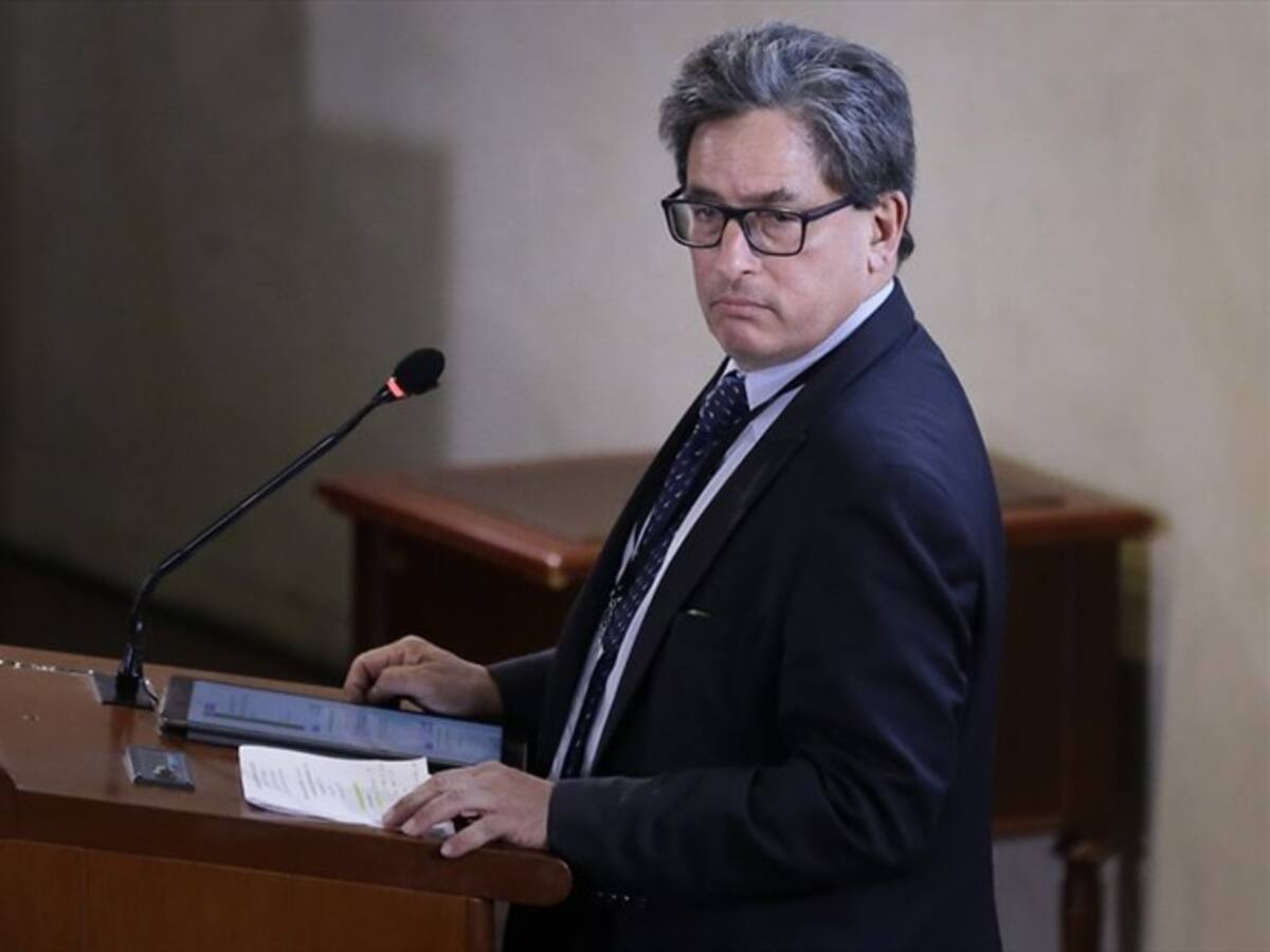 La mala hora del ministro de Hacienda