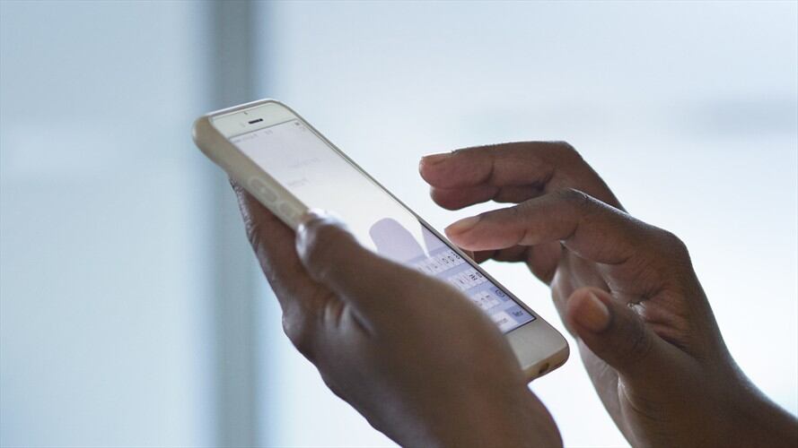 Si su celular hablara, ¿qué diría? . Foto: Getty Images