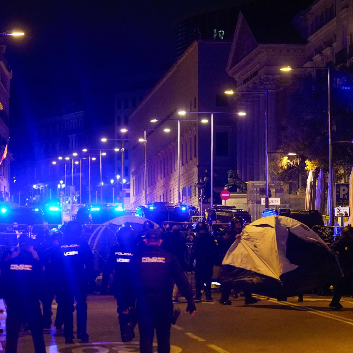 Noveno día de protestas en España contra la amnistía se salda con 14 detenidos en Madrid