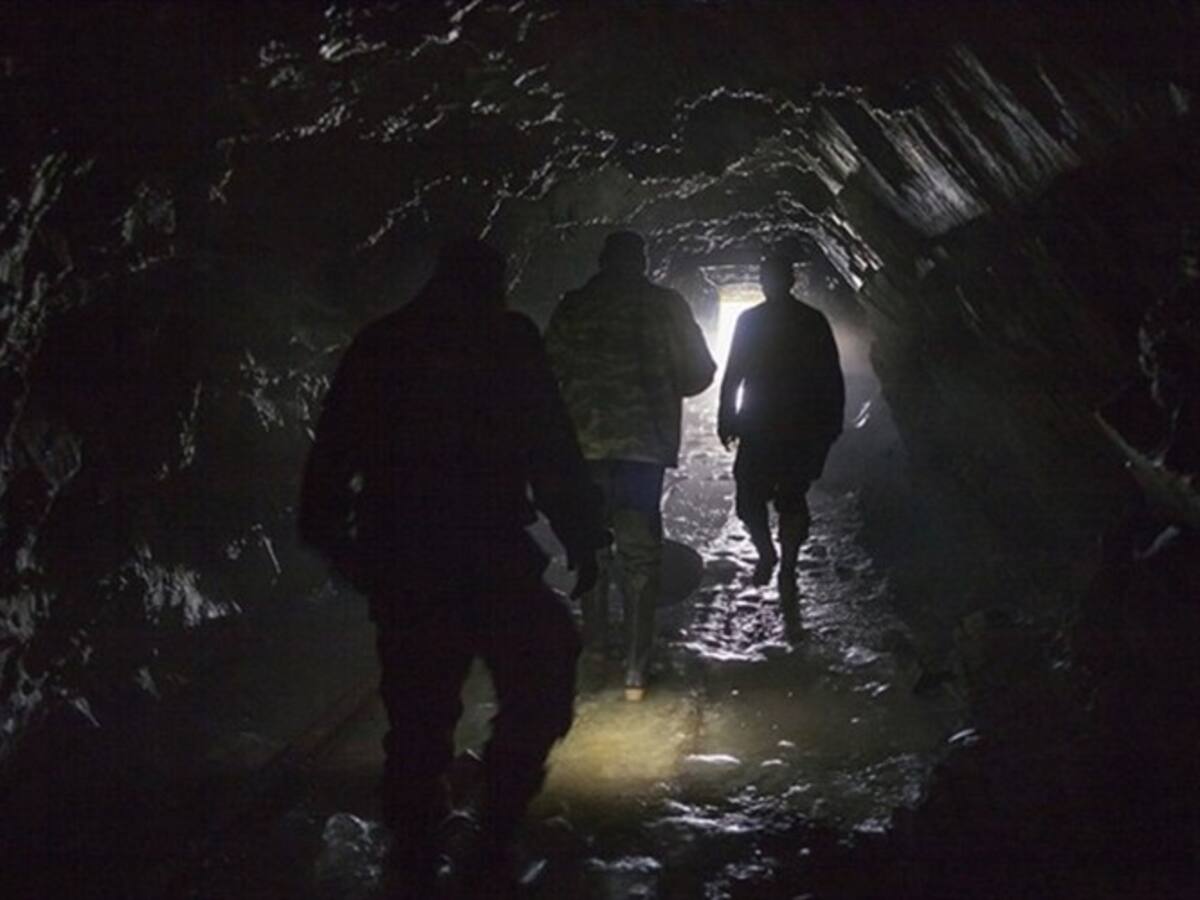 Voluntarios rescataron el cuerpo de trabajador sepultado en una mina en Socotá, Boyacá