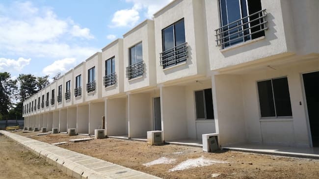 Al menos 60 personas, en el municipio de Cereté, Córdoba, compraron casa en la urbanización San Rafael, tercera etapa, a cargo de la constructora Ingeurbanismo. Foto: Cortesía John Edward Mikan