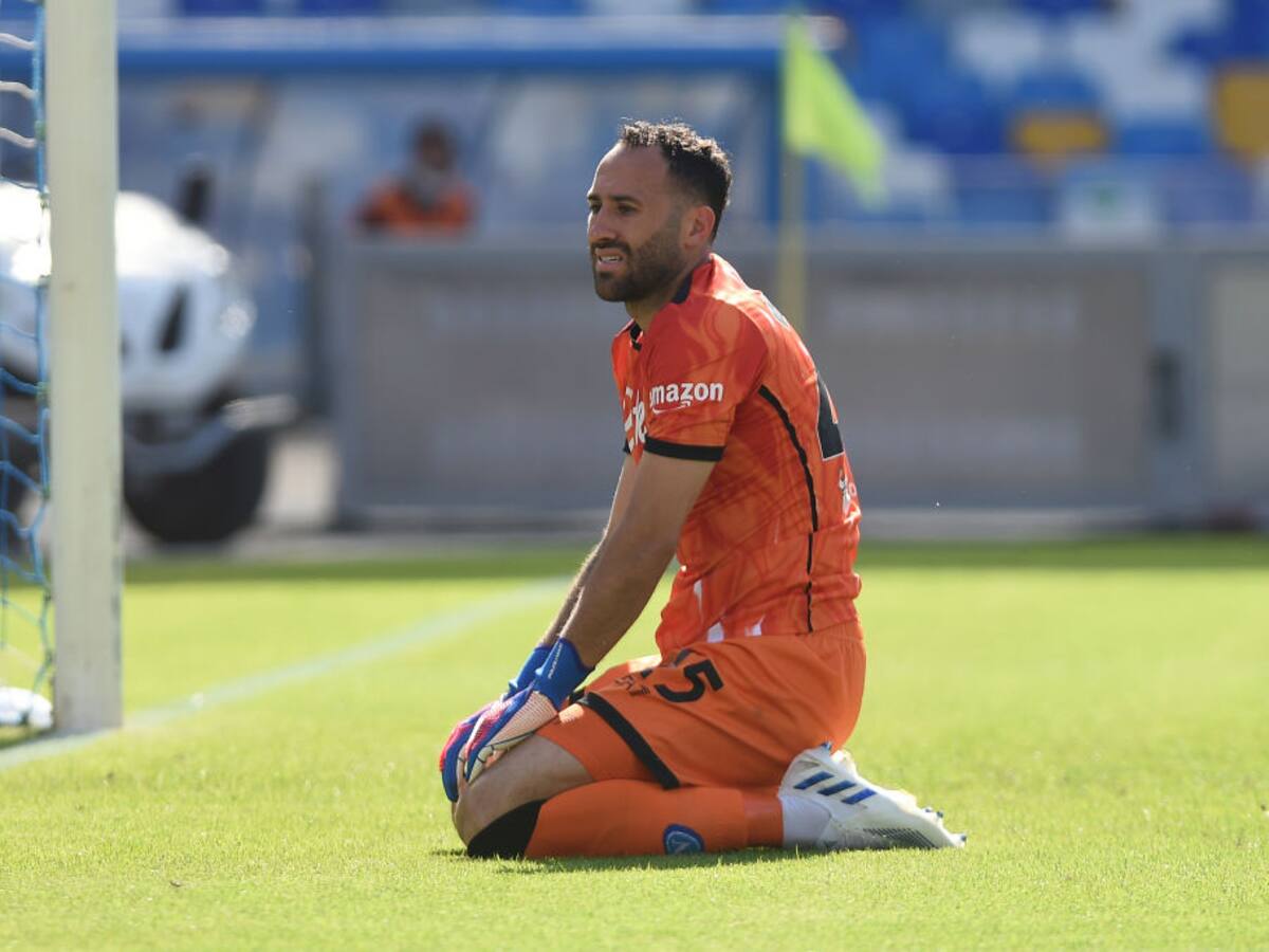 David Ospina debió ser retirado en ambulancia tras lesión en partido con Al-Nassr