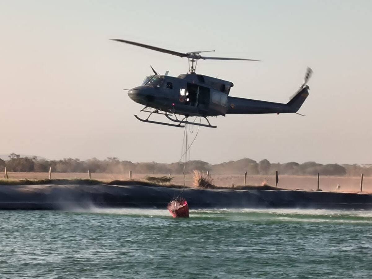 Fuerza Aeroespacial extingue incendio en la Sierra Nevada de Santa Marta