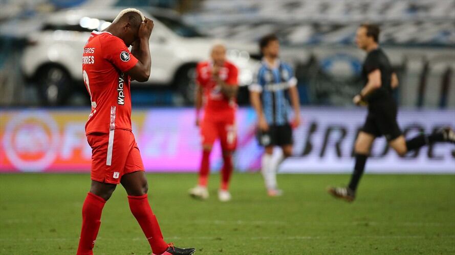 Memes tras empate del América ante Gremio. Foto: Getty