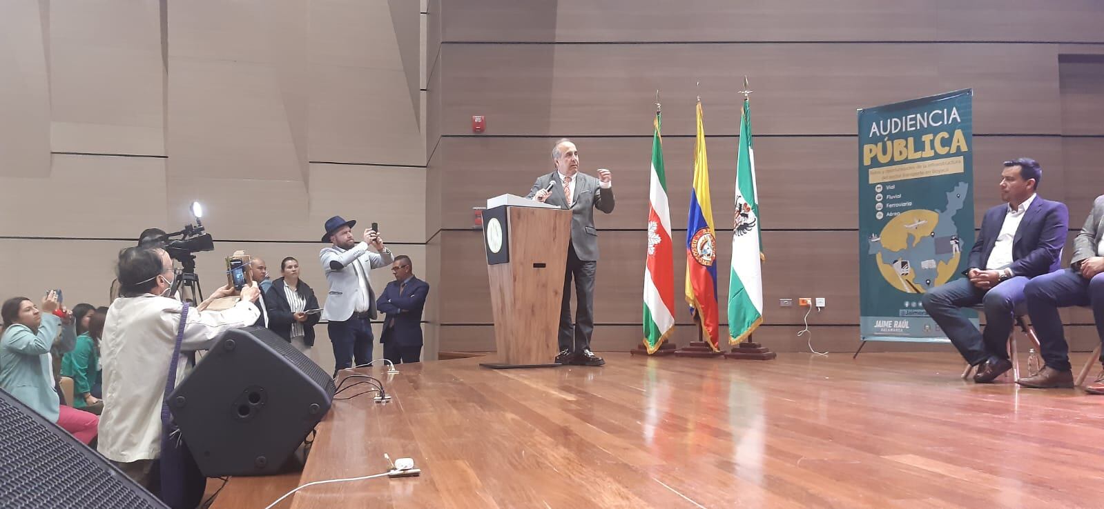 Guillermo Reyes, ministro de Transporte. Foto: W Radio.