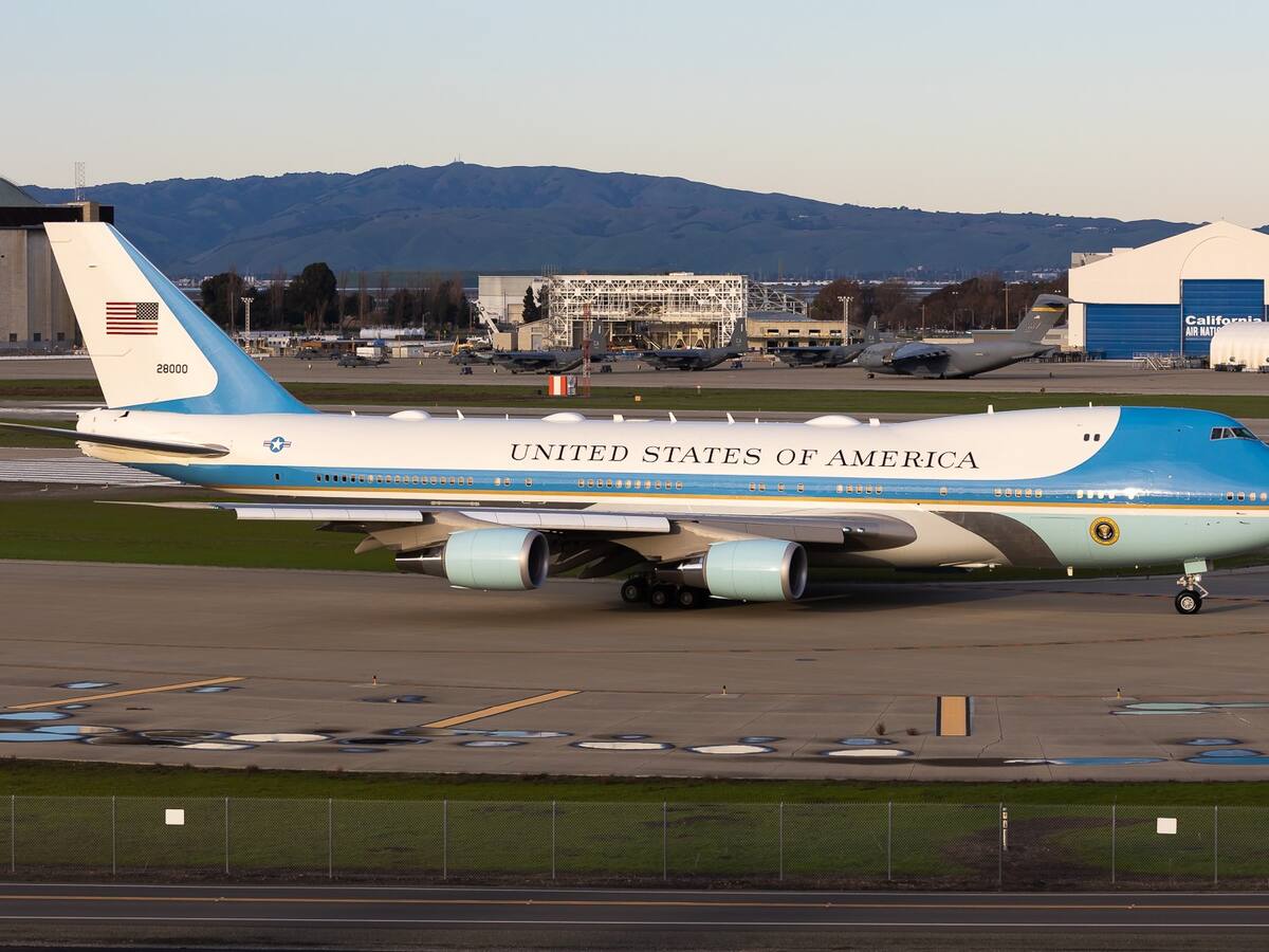 Un piloto de Spirit Airlines fue reprendido por volar cerca del Air Force One de Trump