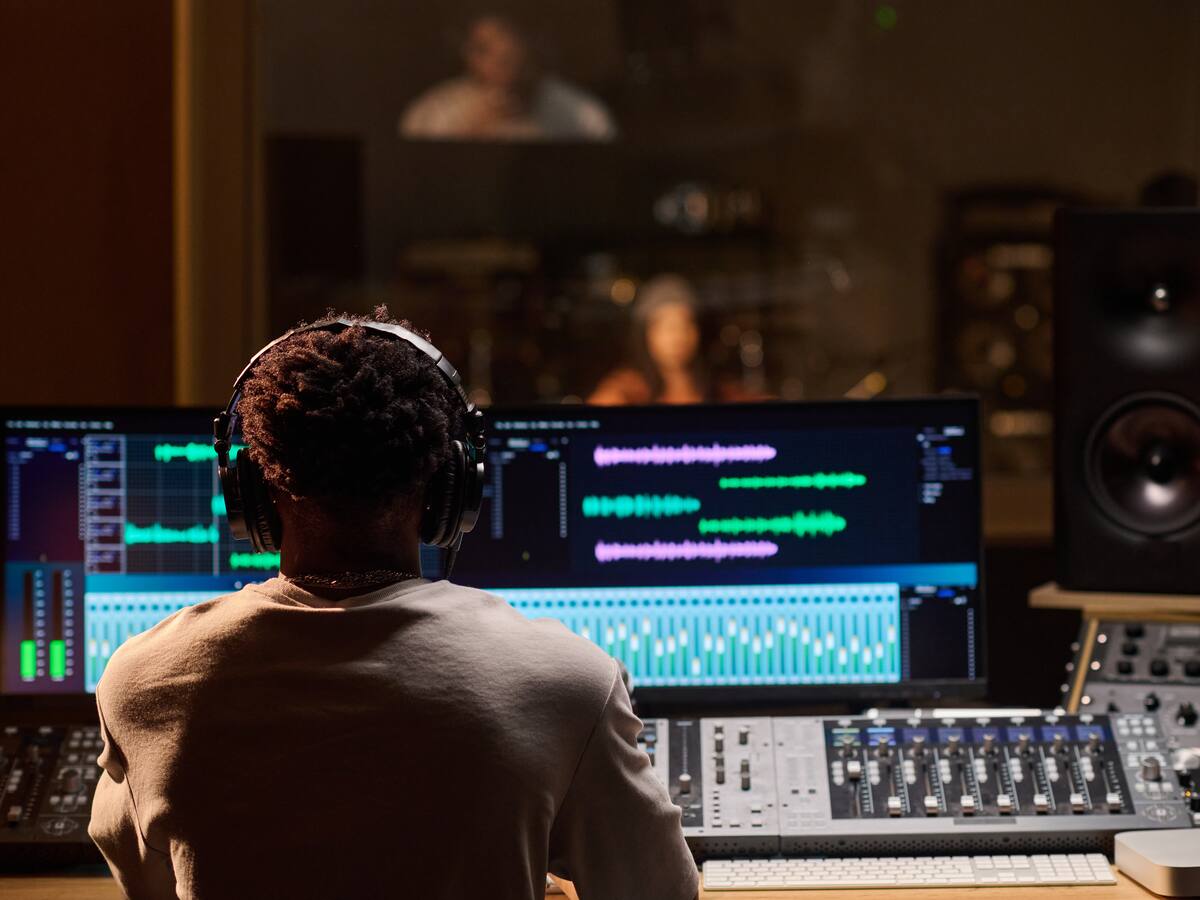 Victoria Sur, la cantante que busca unificar el folclore colombiano y la inclusión en su música